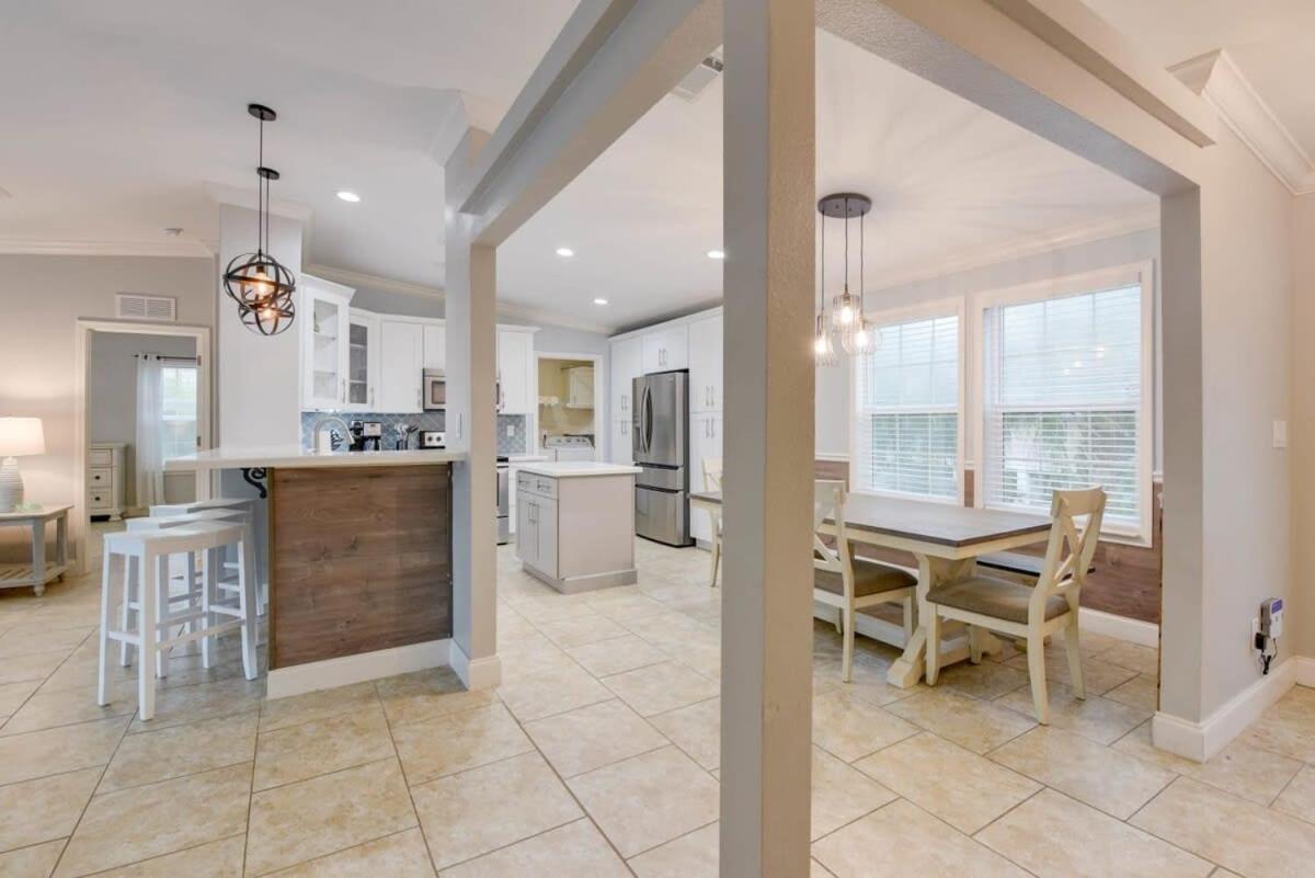 Loggerhead Lagoon - Modern Waterfront Home Pirates Cove Kültér fotó