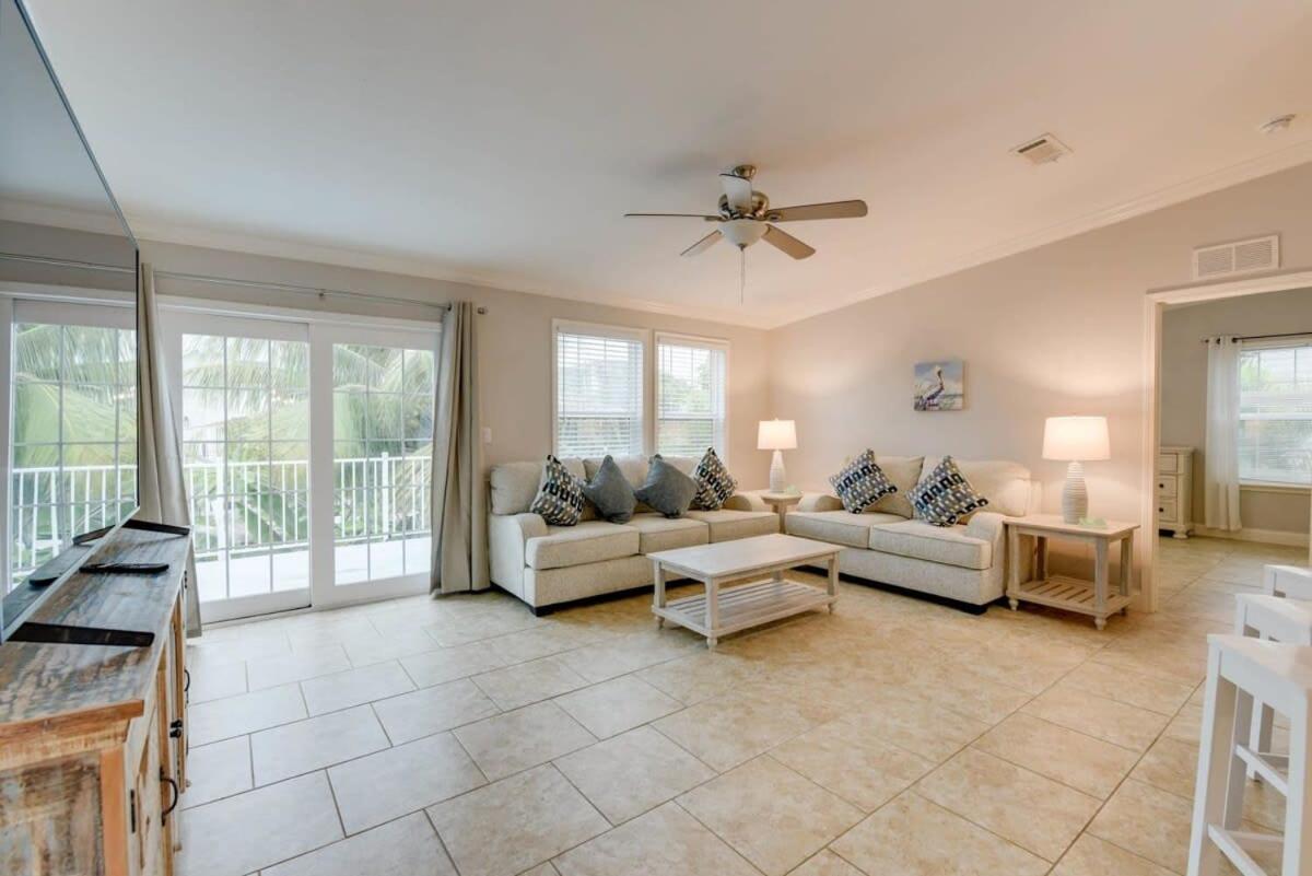 Loggerhead Lagoon - Modern Waterfront Home Pirates Cove Kültér fotó